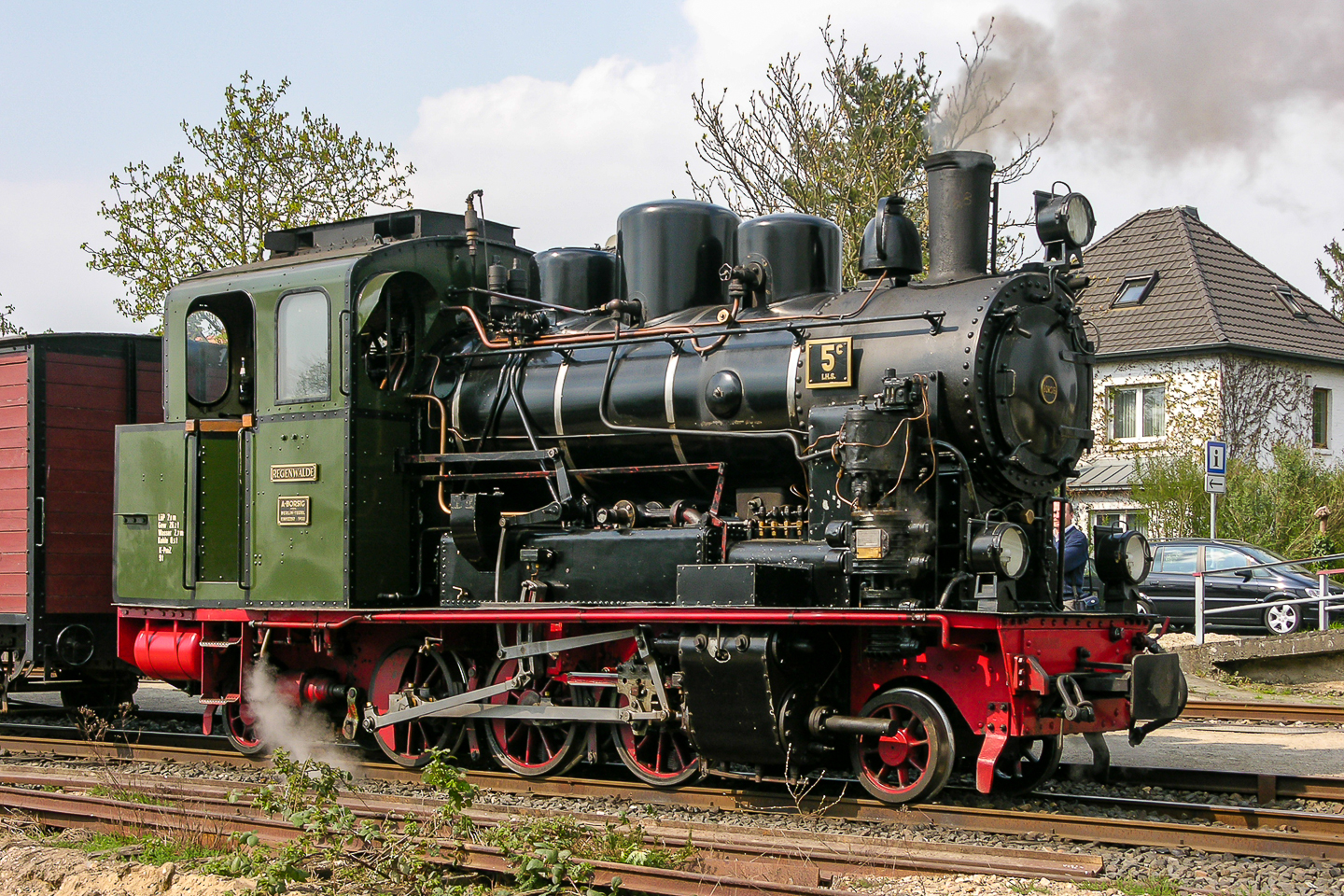 IHS 5 REGENWALDE v SW