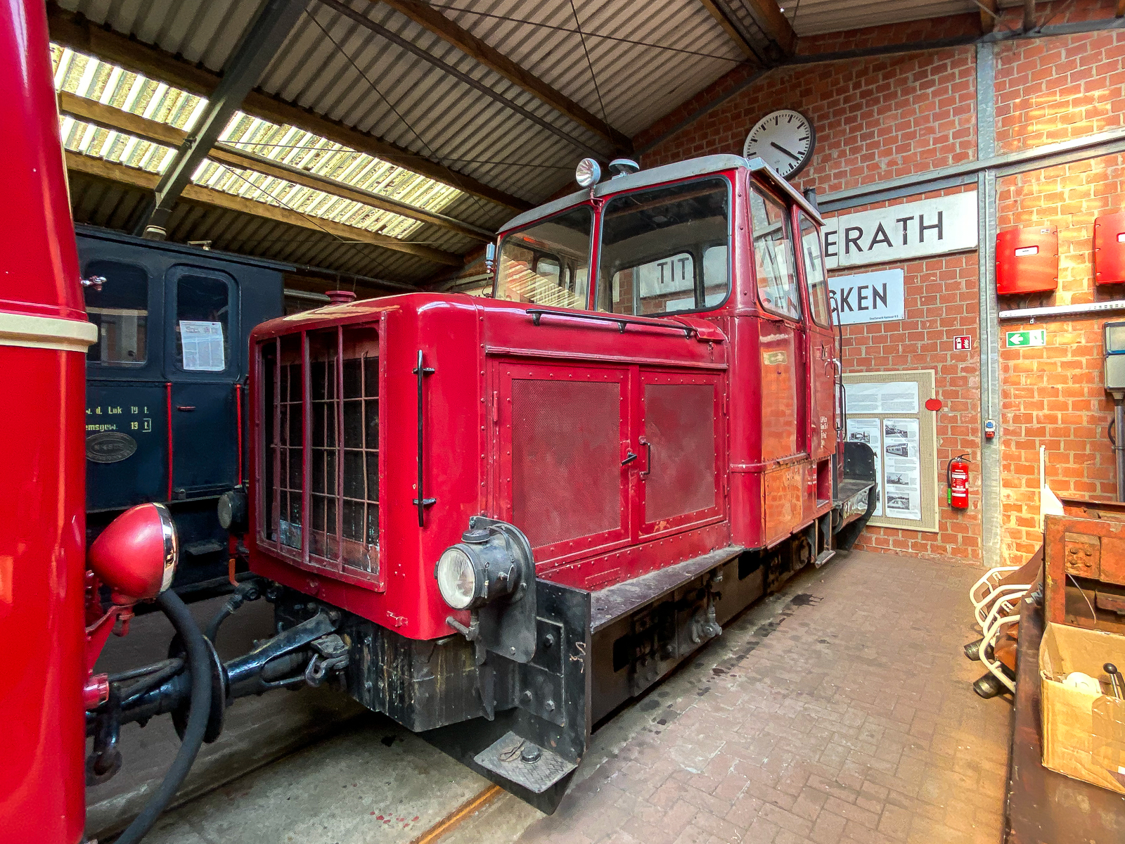 IHS V 14 LIST Fahrzeughalle